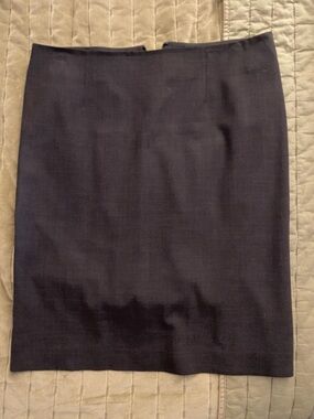 Theory Navy Pencil Skirt - Classic Tailored Silhouette